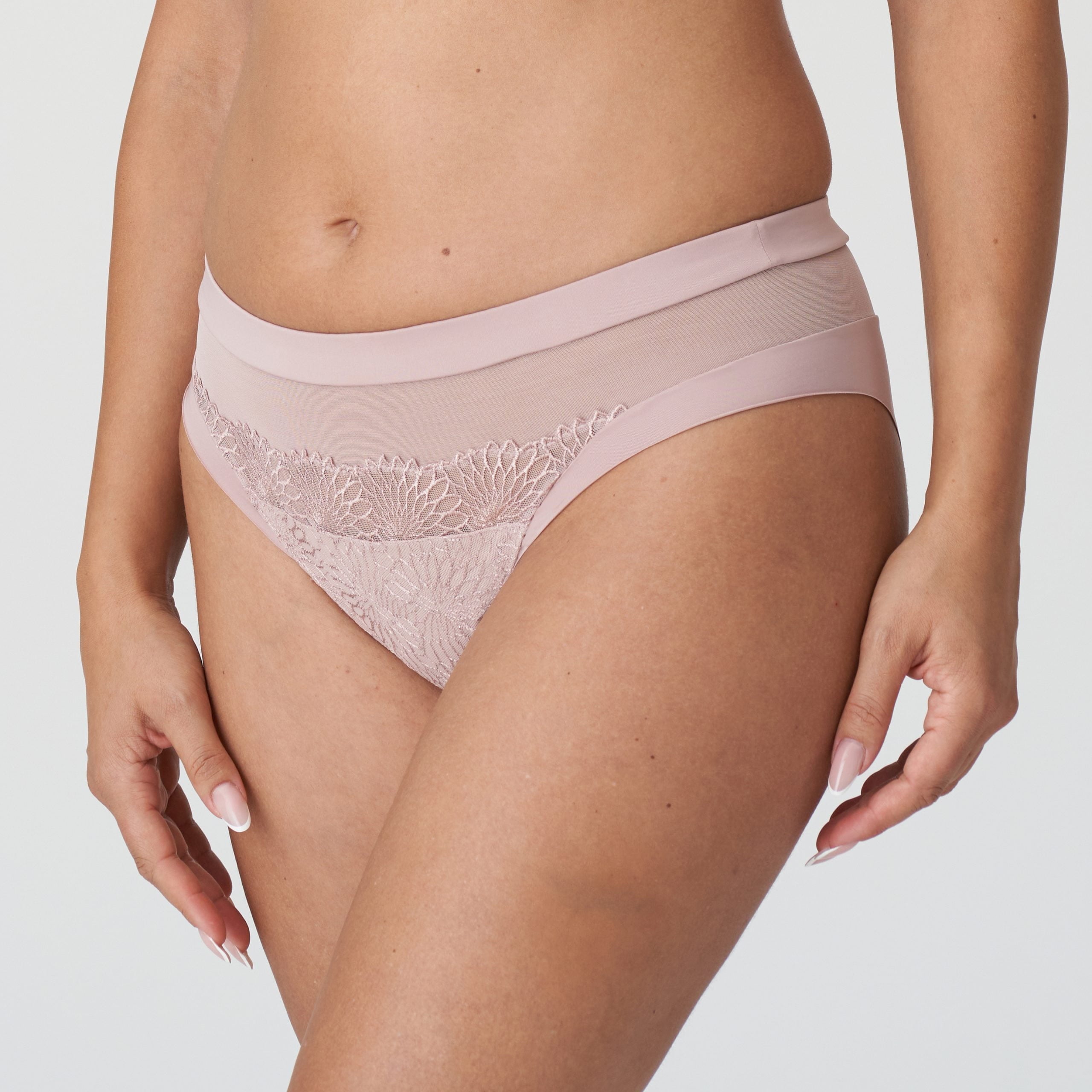 Spanx Undie-Tectable Lace Thong SP0615